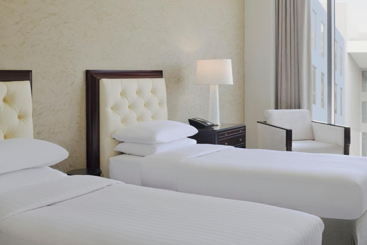 Delta Hotels By Marriott Dubai Investment Park Eksteriør billede